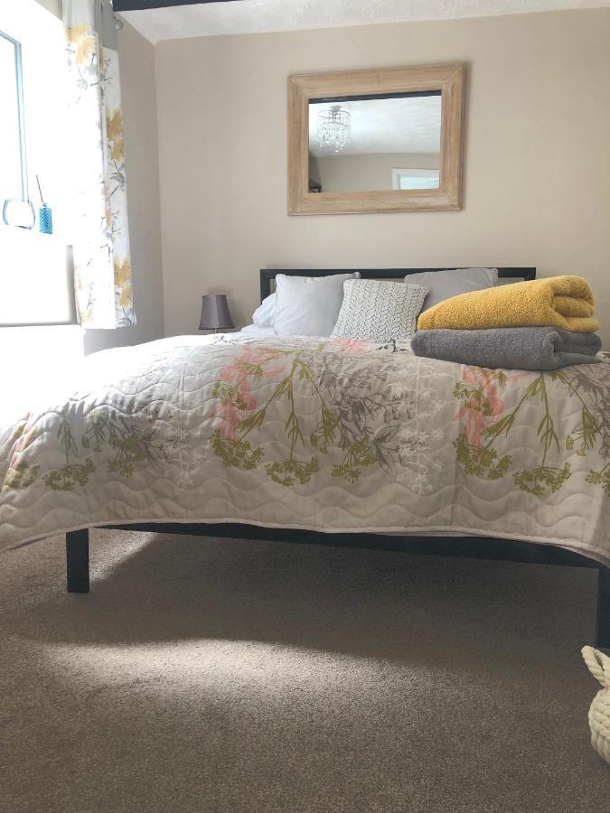 Little Park Holiday Homes Self Catering Cottages 1 & 2 Bedrooms Available Close To Tutbury Castle Esterno foto