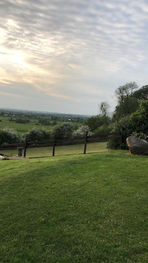 Little Park Holiday Homes Self Catering Cottages 1 & 2 Bedrooms Available Close To Tutbury Castle Esterno foto