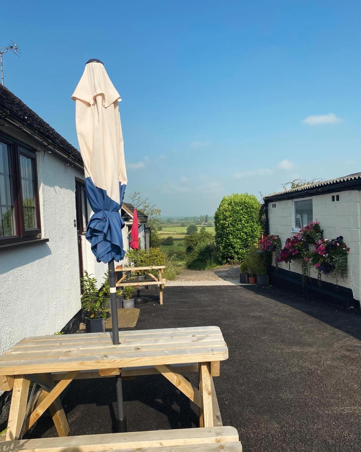 Little Park Holiday Homes Self Catering Cottages 1 & 2 Bedrooms Available Close To Tutbury Castle Esterno foto